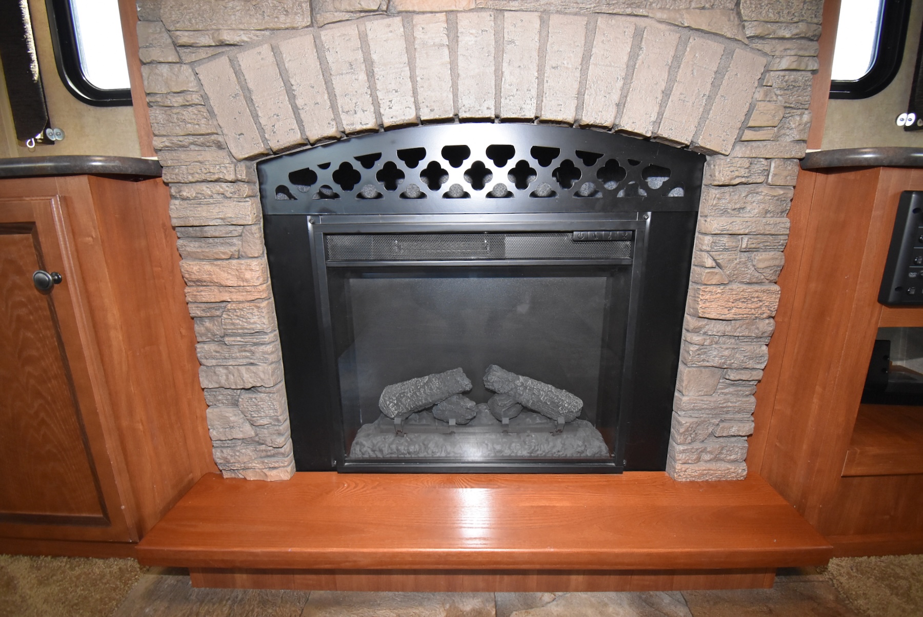 2014-Jayco-Jay-Flight-33RLDS-21N8624-23