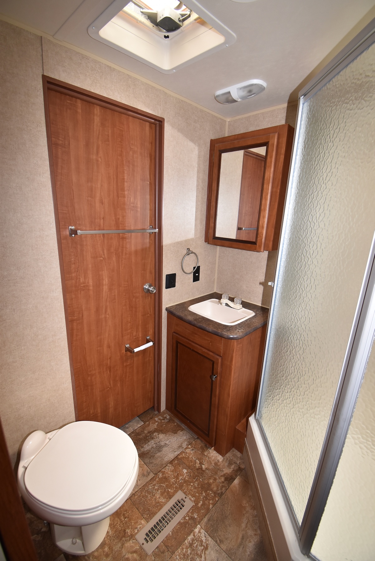 2014-Jayco-Jay-Flight-33RLDS-21N8624-33