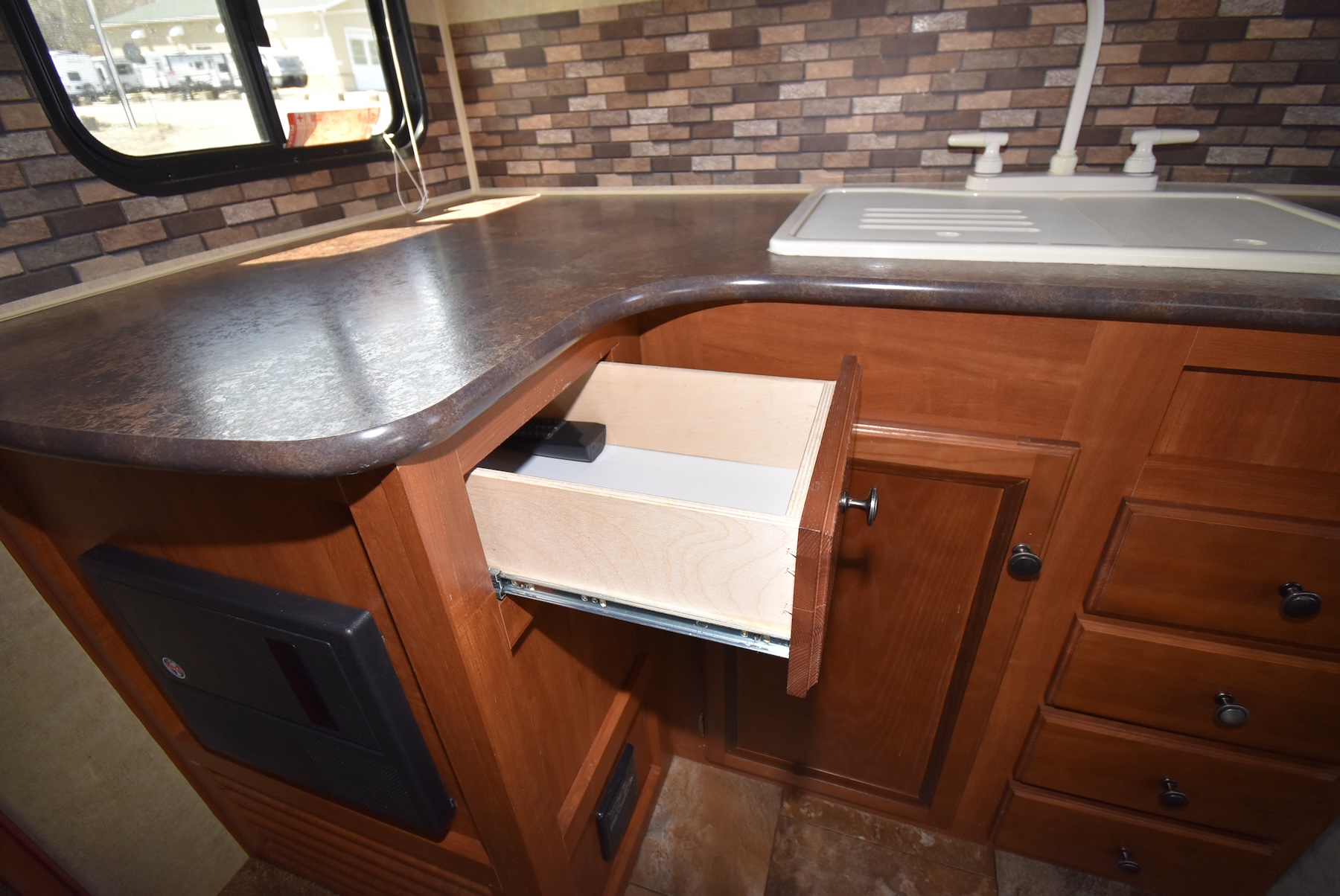 2014-Jayco-Jay-Flight-33RLDS-21N8624-8